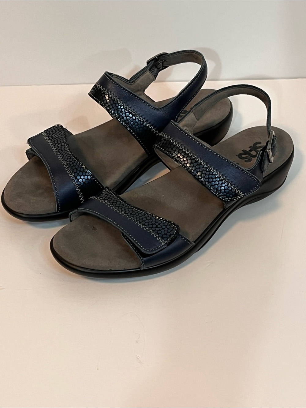 SAS Nudu Navy Blue Adjustable Slingback Sandals 8.5 N Narrow Walking Comfort
